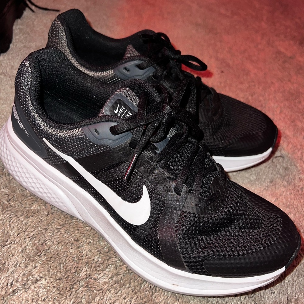 black nike running shoes